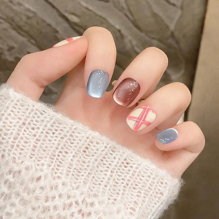 Cute Plaid Design Short Oval Handmade Press On Nails