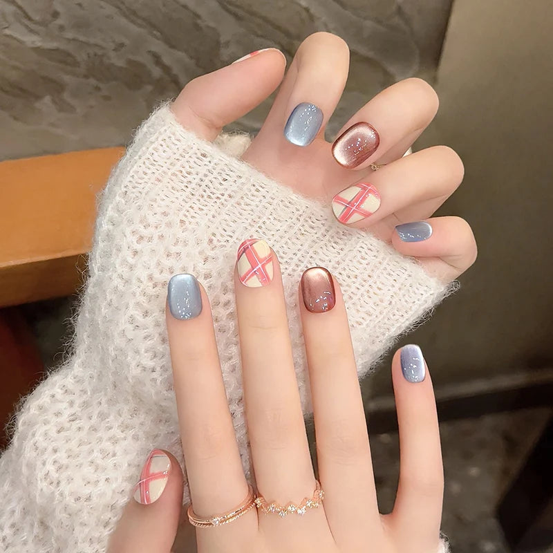 Cute Plaid Design Short Oval Handmade Press On Nails